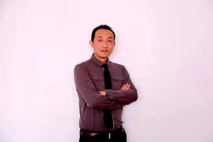【寻访身边的榜样】研发科技创新的“降温神器”——记机械工程学院陈震教授