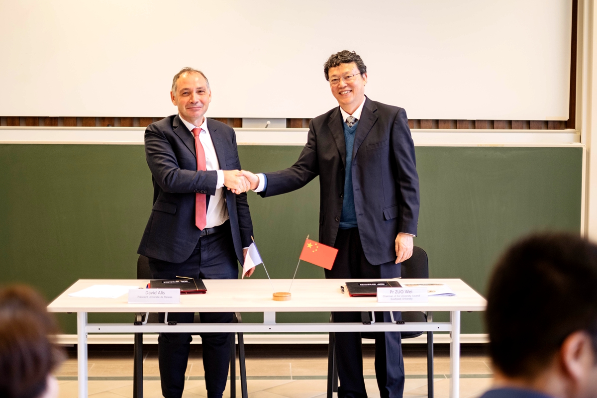 东南大学党委书记左惟率团访问法国、意大利