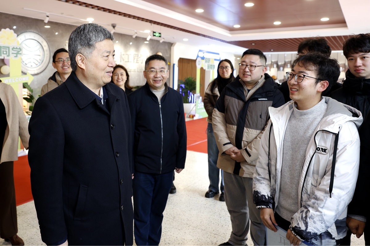 东南大学2025级春季博士研究生新生报到